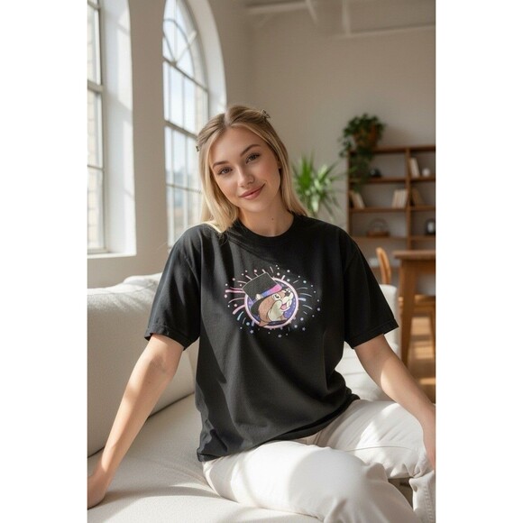 Buc-ees Happy New Year Beaver 2023 Glow in Dark Graphic T-shirt Unisex Size 3XL - Picture 3 of 12